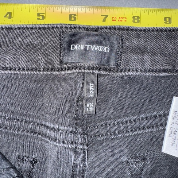 NWT Driftwood Jackie Women's Embroidered Snakeskin Black Denim Jeans Size 25 - Picture 8 of 9